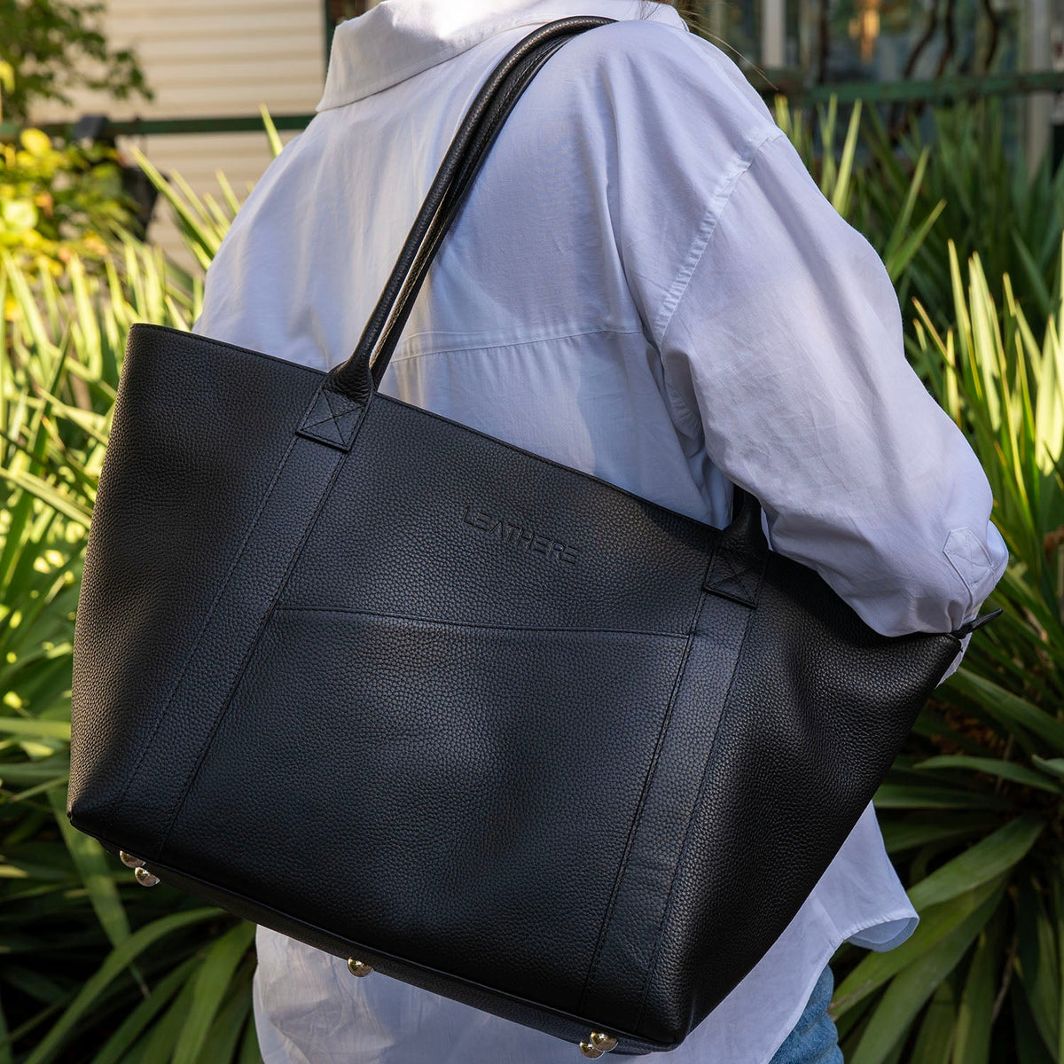 The Leathere New York Tote - Black