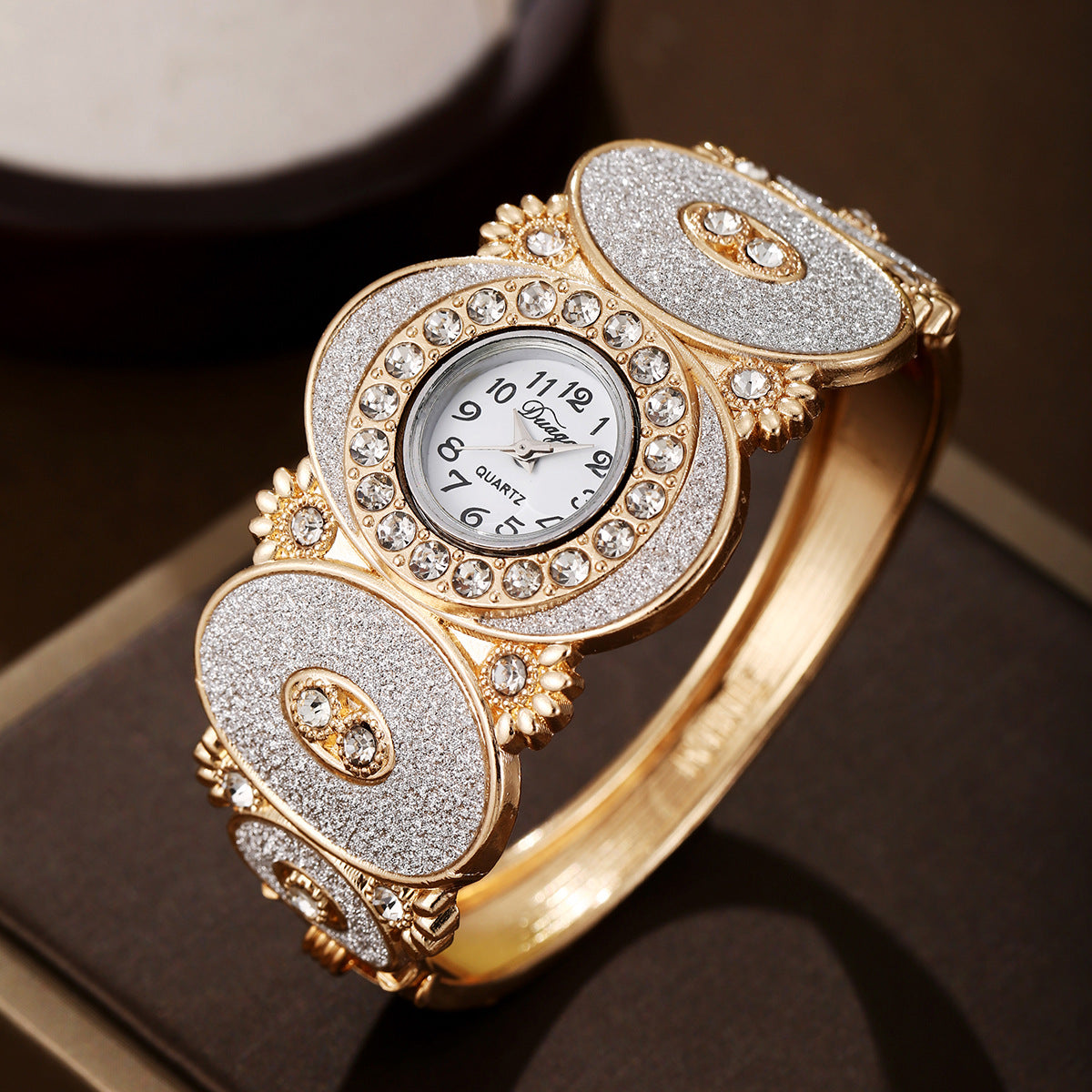 Oval Diamond Decoration Bangle Flower And Leaf Diamond Women&