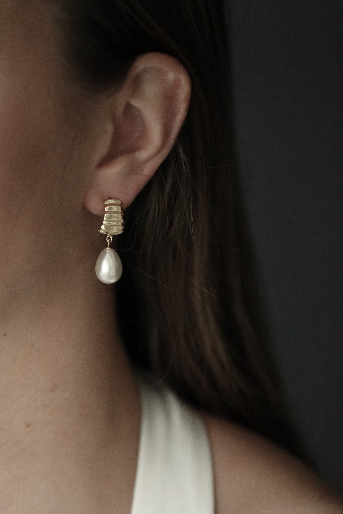 Ribbed Pearl Drop Earrings