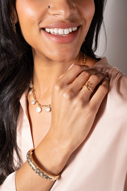 Coin Pearl Shaky Necklace