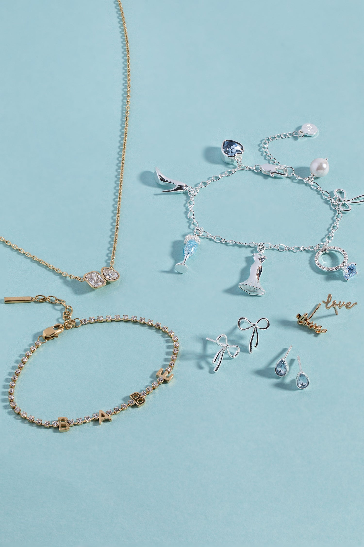 Bow &amp; Teardrop Stud Earring Set