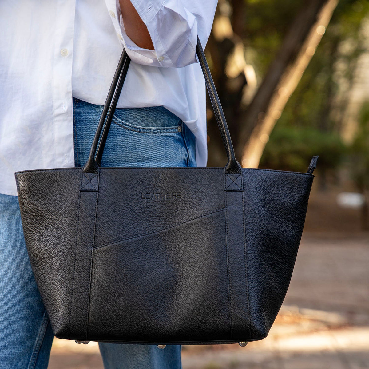 The Leathere New York Tote - Black