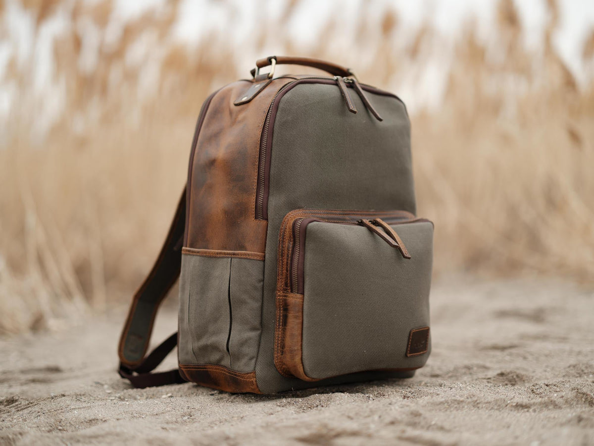 25L Traveler Canvas Backpack