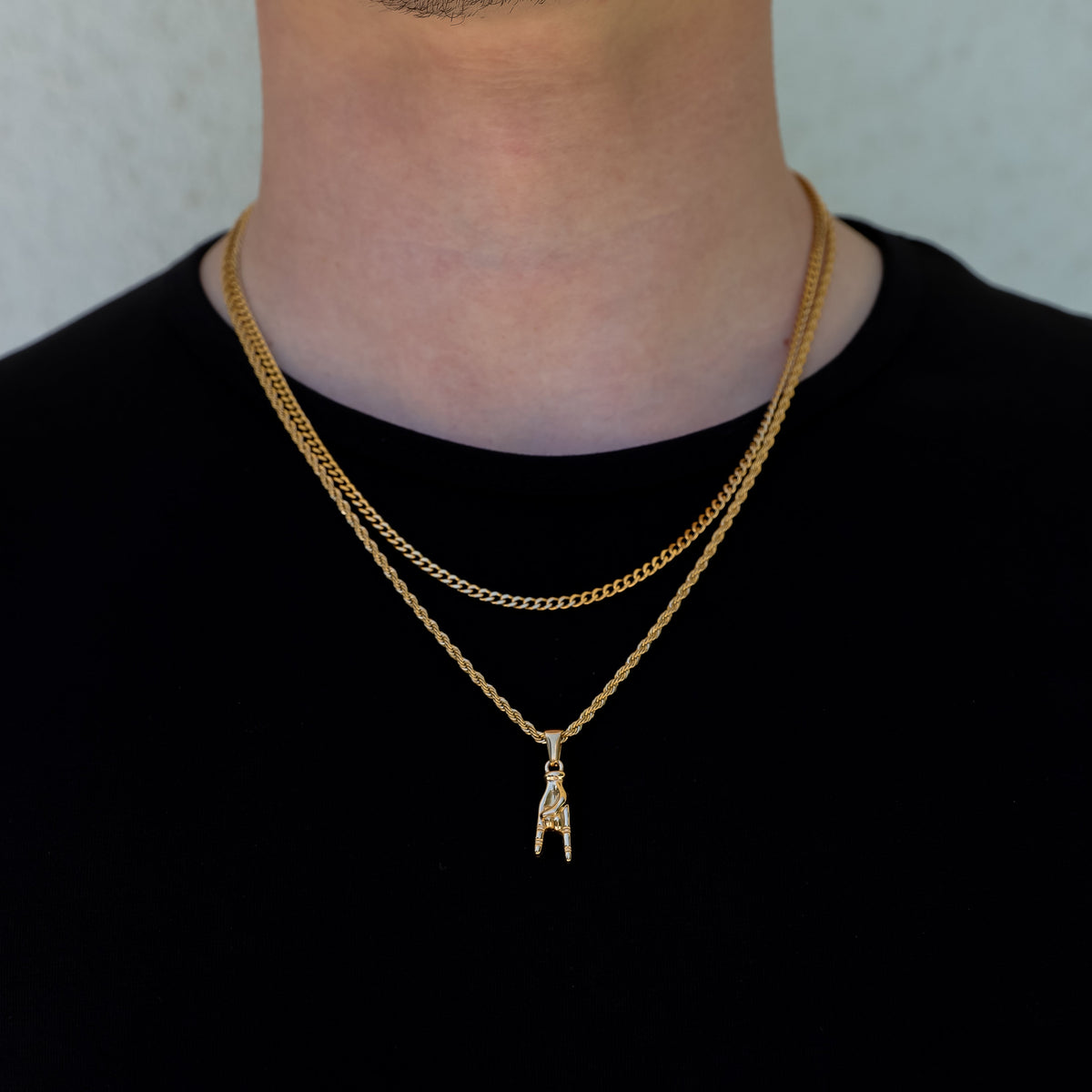 Italian Mano Cornuto Gold Pendant
