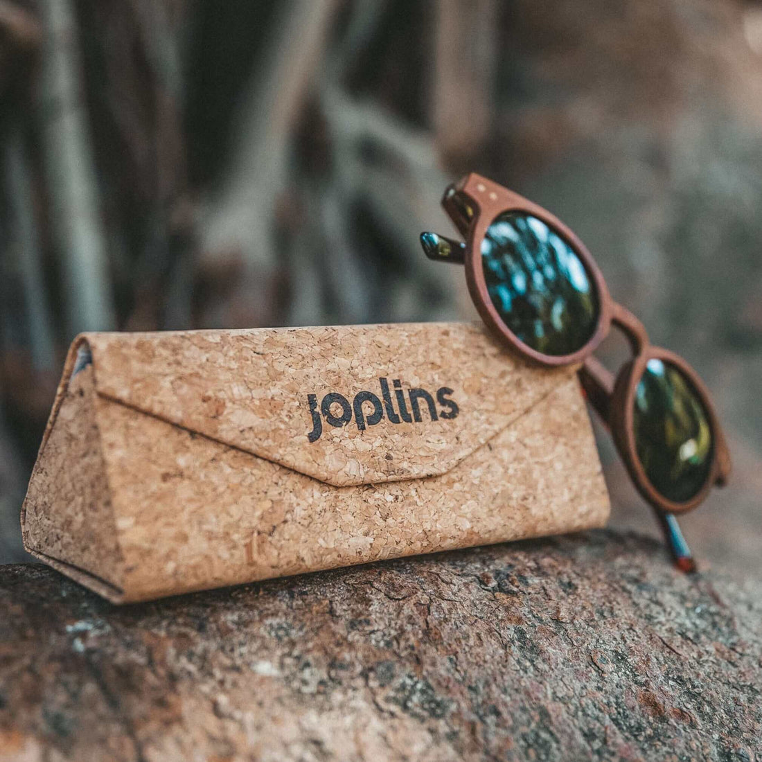 Fold &amp; Go - Tri-fold Sunglasses Cork Case