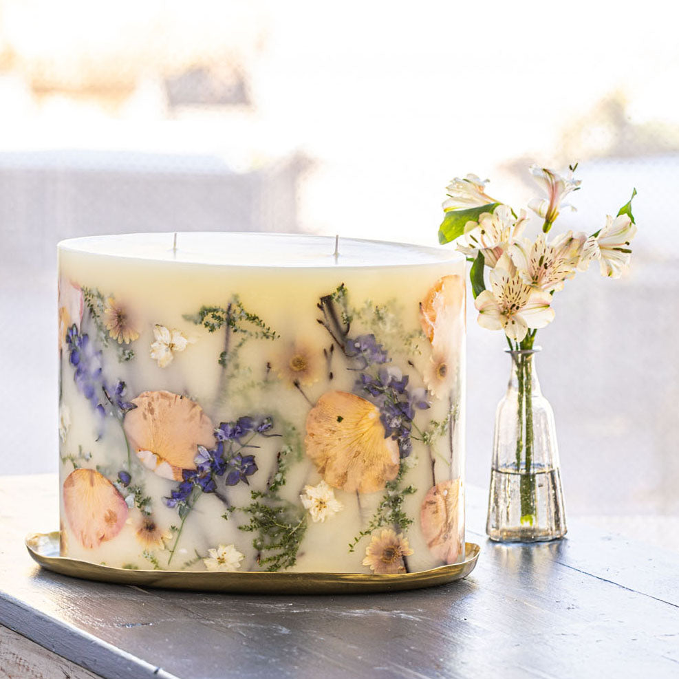 Centerpiece Botanical Candle - Vanilla Rain