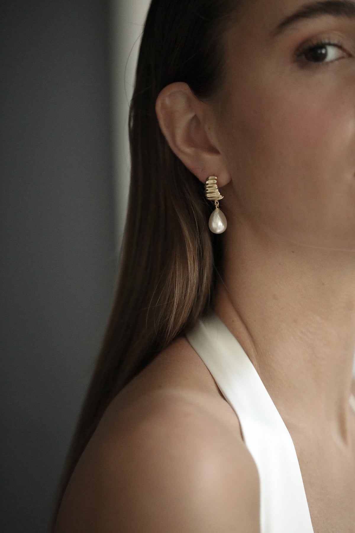 Ribbed Pearl Drop Earrings